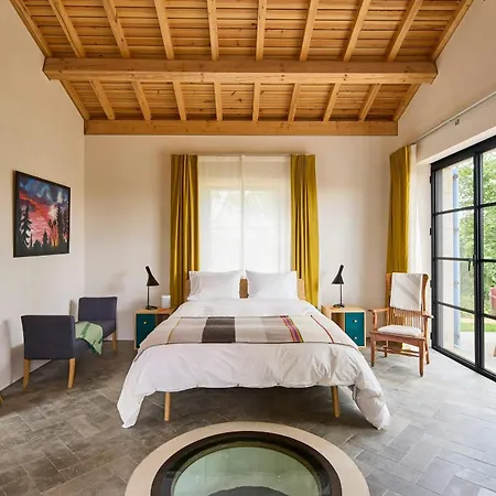Restored French Estate In Medieval Lauzerte بيت للعطل