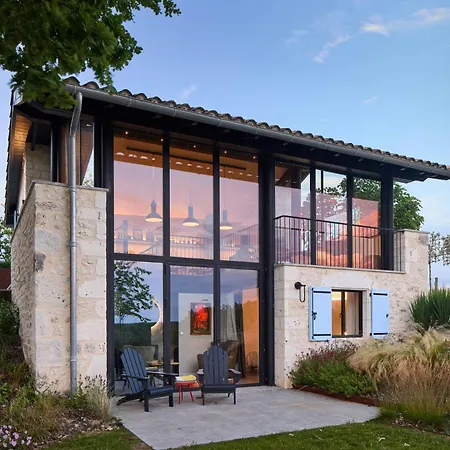 Restored French Estate In Medieval Lauzerte *