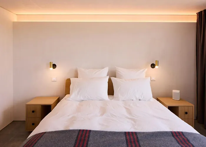 Restored French Estate In Medieval Lauzerte Holiday home *