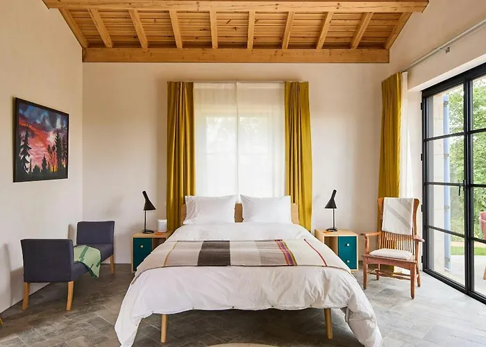 Restored French Estate In Medieval Lauzerte Holiday home