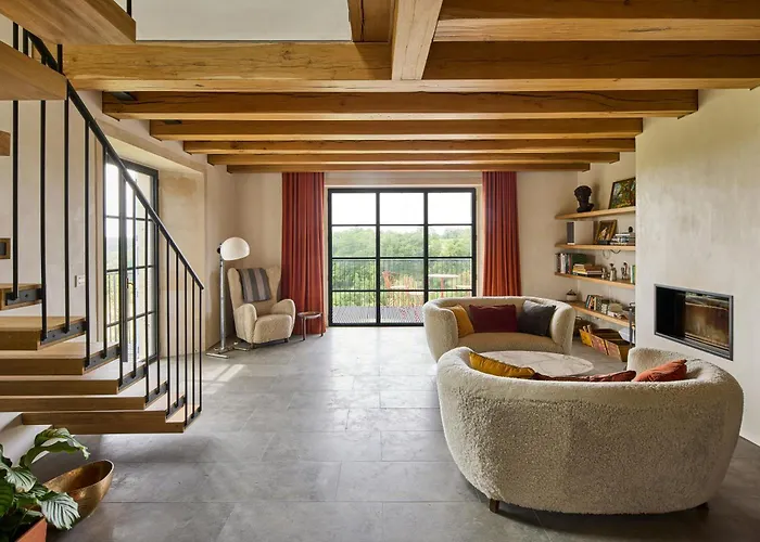 Restored French Estate In Medieval Lauzerte *