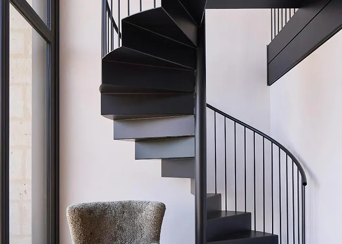 Restored French Estate In Medieval Lauzerte Holiday home Montagudet