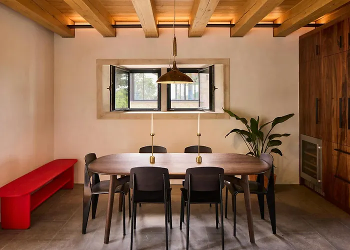 Restored French Estate In Medieval Lauzerte Montagudet